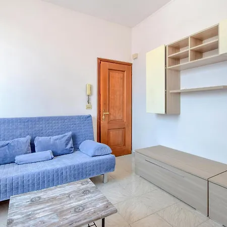 1 Bedroom Stunning In سافونا