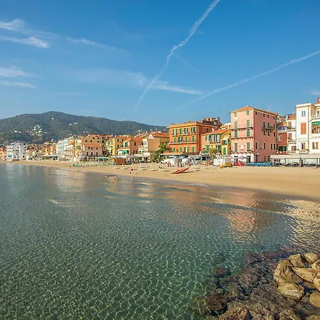Apartamento 1 Bedroom Stunning In *