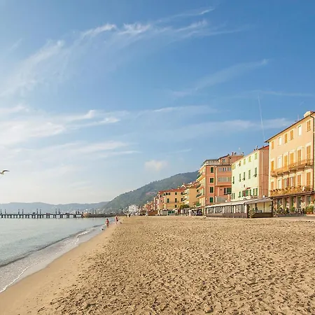 Apartamento 1 Bedroom Stunning In Savona