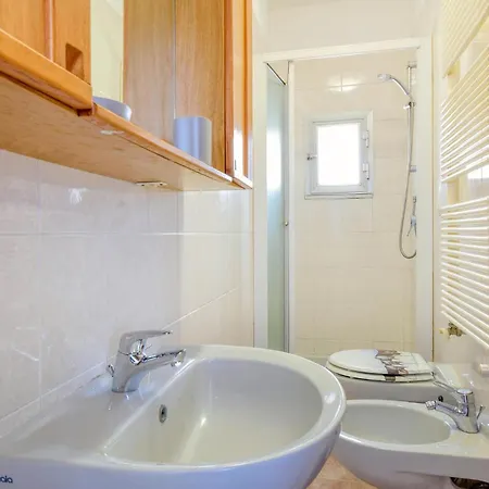 1 Bedroom Stunning In